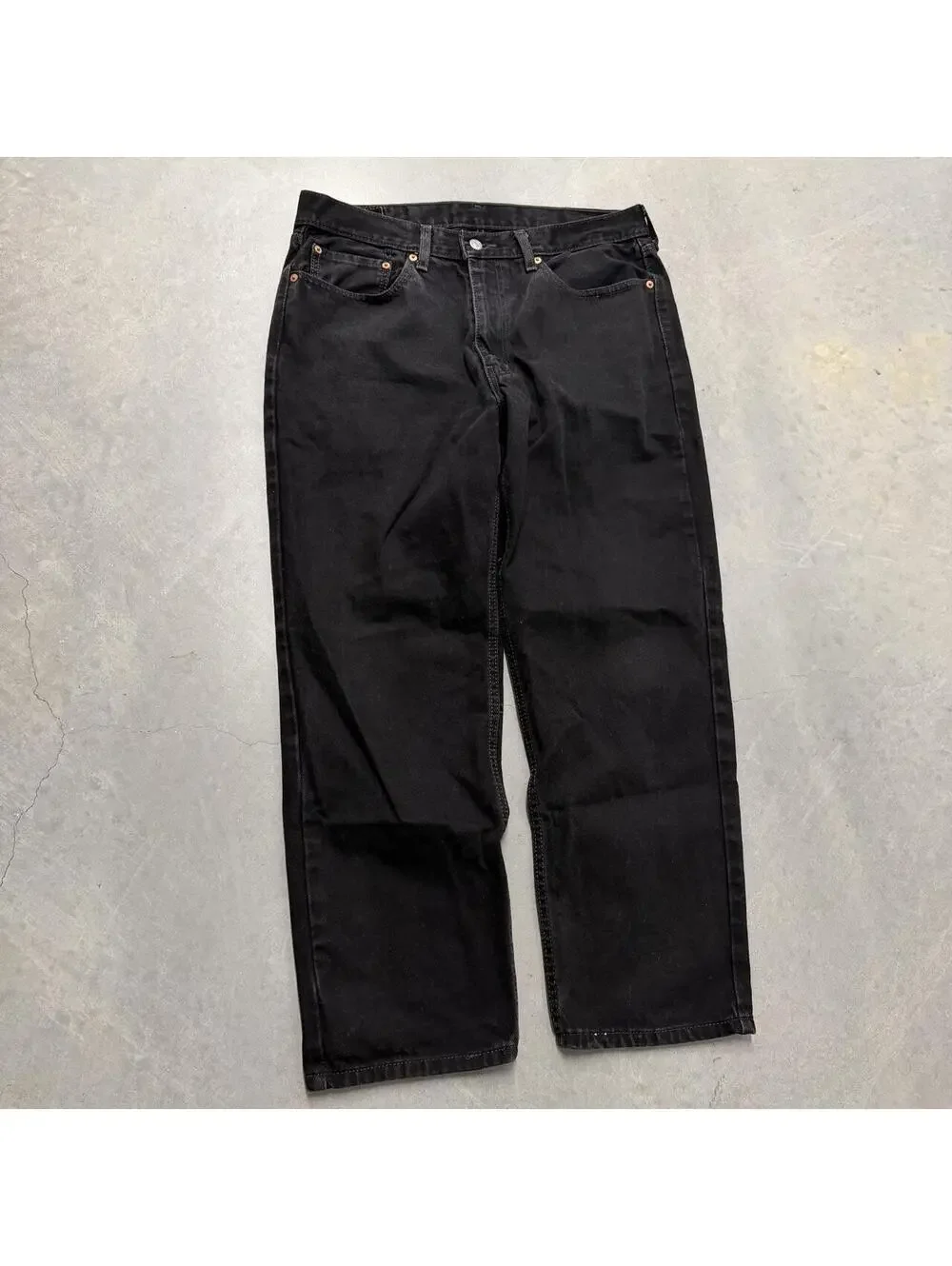 Y2K Men's Levi's 550 Black Straightleg Jeans Sized 36x29